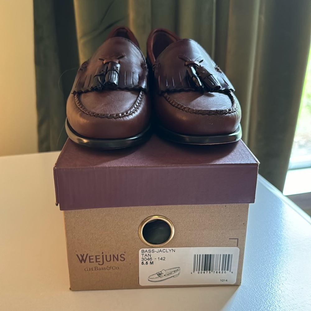 Weejuns leather tassel loafers brown
